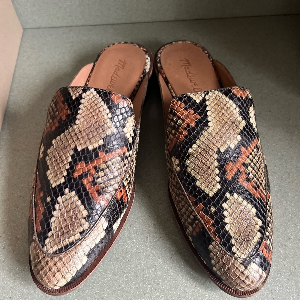 Madewell Frances snake skin mules Sz 7.5 in box